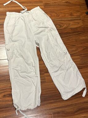 By.DYLN white cargo pants size small